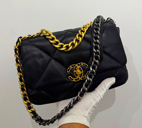 Chanel noir small usato - chanel, 19