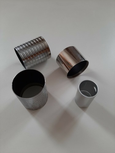 Quattro tubi per strumenti