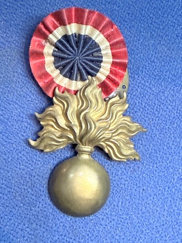 Militaria insigne ornement - militaria,