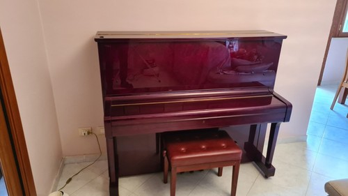 Pianoforte verticale usato