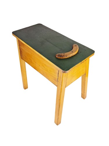 Sgabello lustrascarpe con - sgabello,