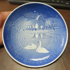 Bing & Gröndahl B&G - 1974 Christmas in the village - JULE AFTER