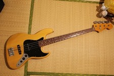 FENDER JAPAN BASSO JAZZ