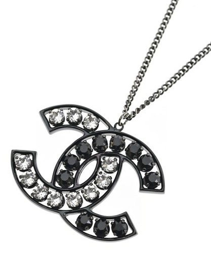 Chanel necklaces black - chanel,