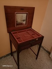 Tavolino  da toilette  in noce