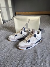 Nike SB x Air Jordan 4 Retro