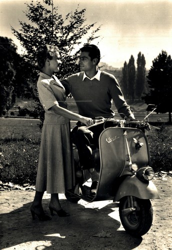 Vespa piaggio scooter moto - vespa,