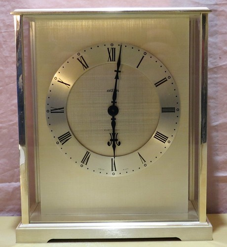 Vecchio orologio tavolo - vecchio,