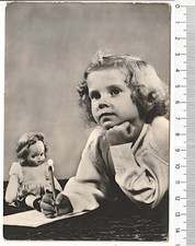 Bambina con bambola - , 50s