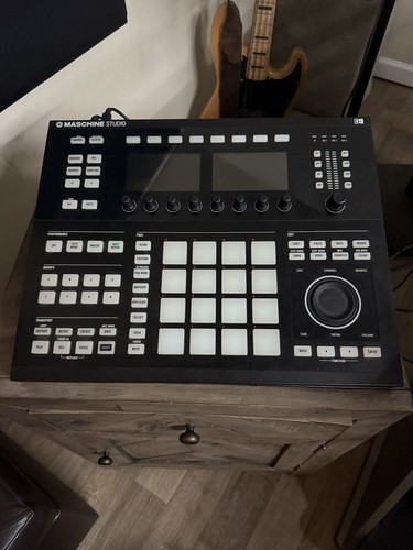 Native instruments machine - native,