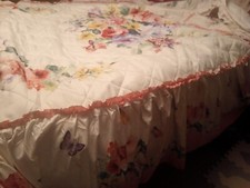 Copriletto gonna arricciata