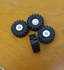 LEGO - 4 x 4624c03 pneumatico nero 21 mm x 9 co cerchione bianco 8 mm x 6 - 4084