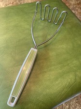 Frusta schiacciatore nylon oliva bianco e verde vintage Ekco USA utensile da cucina