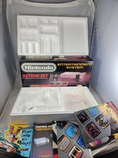 Console Action Set Nintendo NES originale SOLO SCATOLA con poster in schiuma e altro