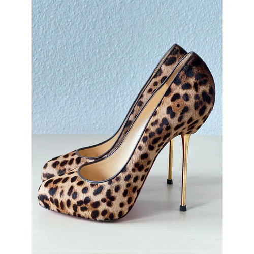945 louboutin big - 945€, 40.5