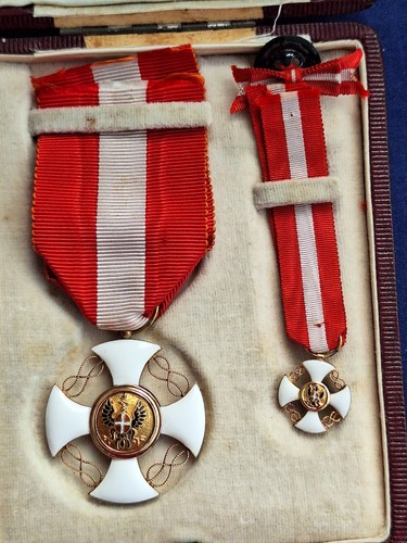 Croce medaglie onorificenza - croce,