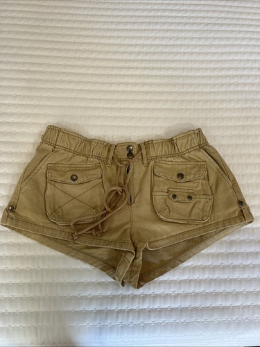 Mini pantaloncini nuovi con - nuovi,
