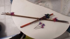 ARCO CON FRECCIA E CERBOTTANA CON FRECCE PICCOLE UTILIZZATE DA TRIBU INDIGENE