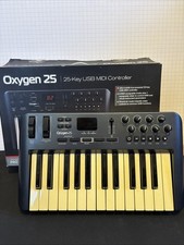 Oxygen 25, M-AUDIO, Controller