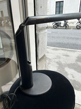 A LAMPADA DA TAVOLO ABELE LUCI