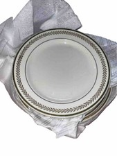 Set Di 4 Piatti In Porcellana