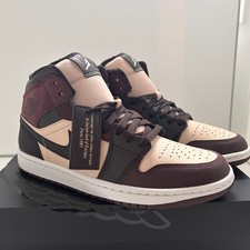 Nike Air Jordan 1 Mid SE Paris