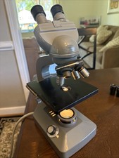 Microscopio vintage Olympus