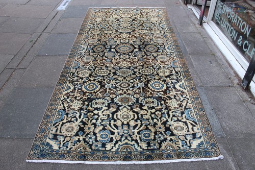 Tappeto lungo vintage fatto - , a