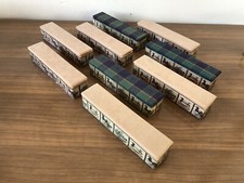 Stock Di 9 Scatole Lunghe In Ceramica Rivestite In Alcantara