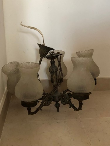 Antico lampadario piu - set, di