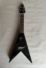 MAHALO UKULELE FLYING V NERO