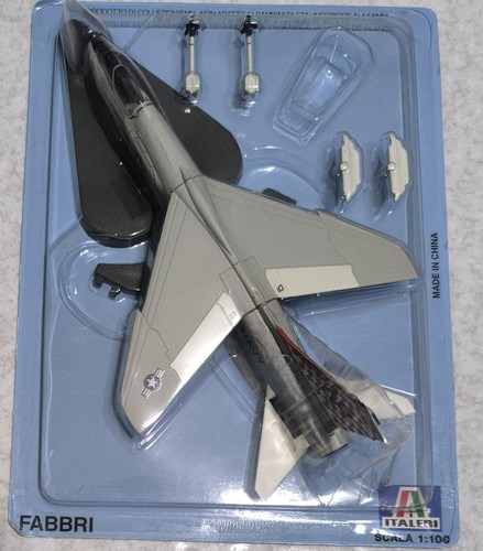 Modellino aereo militare