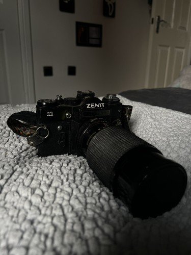 Macchina fotografica - , a