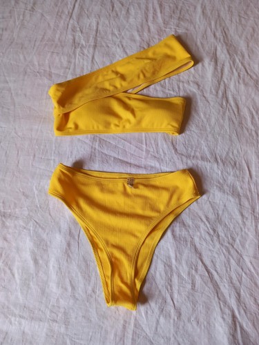 Costume giallo bikini
