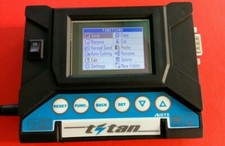 DNC-TITAN. Alimentatore a