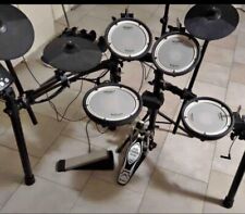 batteria elettronica roland td1 usata solo studio compresa di pedale per cassa.