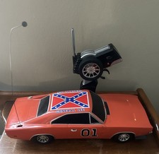 2005 Dukes of Hazzard General Lee RC Car 1:18 Malibu International testato funzionante