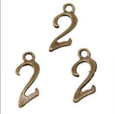 lotto Ciondoli charm 65 pz pcs Ciondolo numero "2" color bronzo offerta