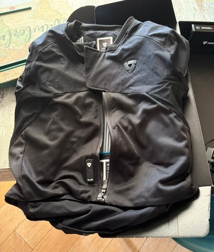 Autonomous airbag vest avertum - autonomous,