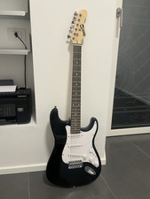 Chitarra elettrica RockJam Stratocaster nera - perfette condizioni