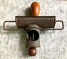 1890 The Edgar Antique Nutmeg
