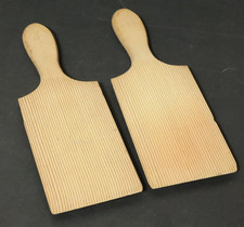 2 Vecchi Taglieri Di Legno