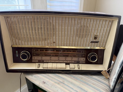 Vintage grundig tube radio - radio, fm