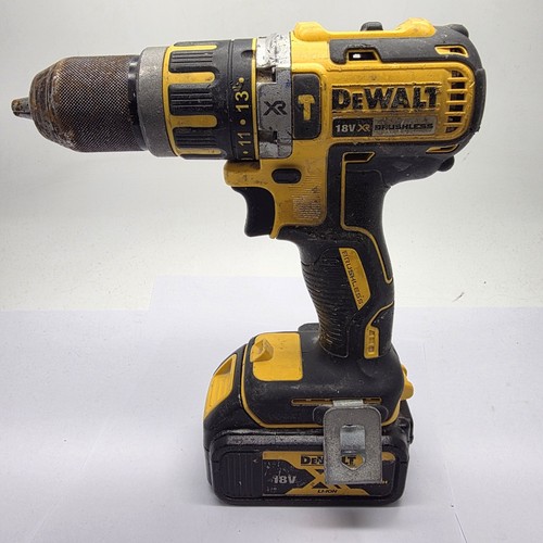 Trapano avvitatore - , a