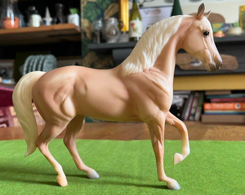 Breyer palomino morgan classic - morgan,