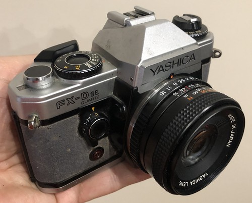 Yashica quartz con - se,