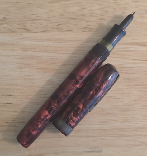Penna stilografica universale