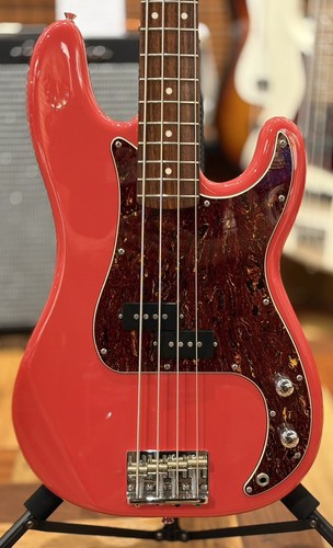 Squier fender classic vibe - by,