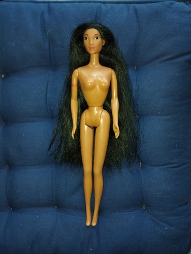Barbie pocahontas disney - barbie,