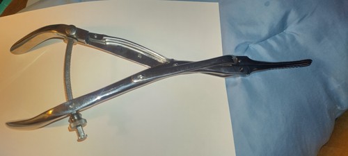 Pinza riparazione chirurgica
